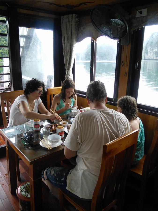 Nam Phuong Hotel Dong Khe Sau Kültér fotó